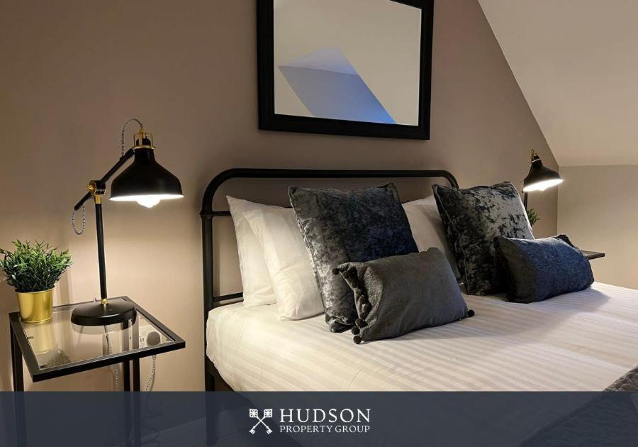 Villa Telford Townhouse With Parking And Garden Extérieur photo